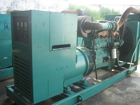 恩平租赁发电机- 发电机碳刷磨损的原因是什么