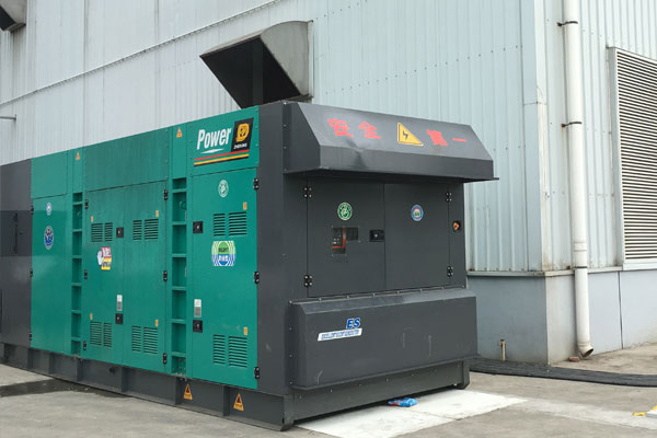 恩平燃油滤清器的更换流程是怎样的？