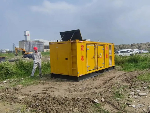 恩平200KW柴油发电机机组每小时的油耗量受哪些因素影响？