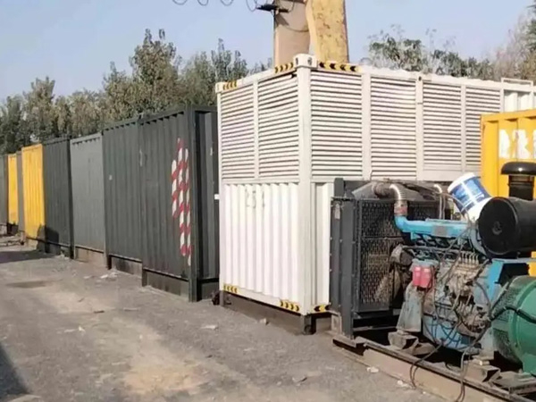 恩平200KW柴油发电机机组每小时油耗是多少？